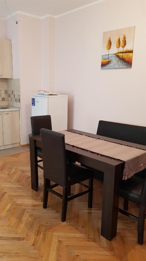 Apartmani V&F Vrnjačka Banja Extérieur photo